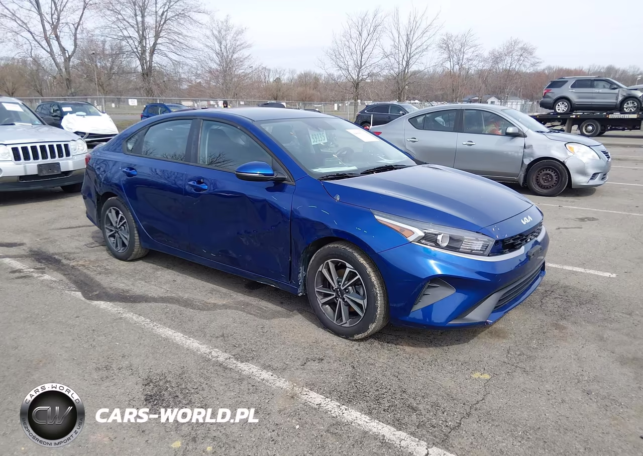 2023 Kia Forte Lxs – zdjęcie 1 z 16