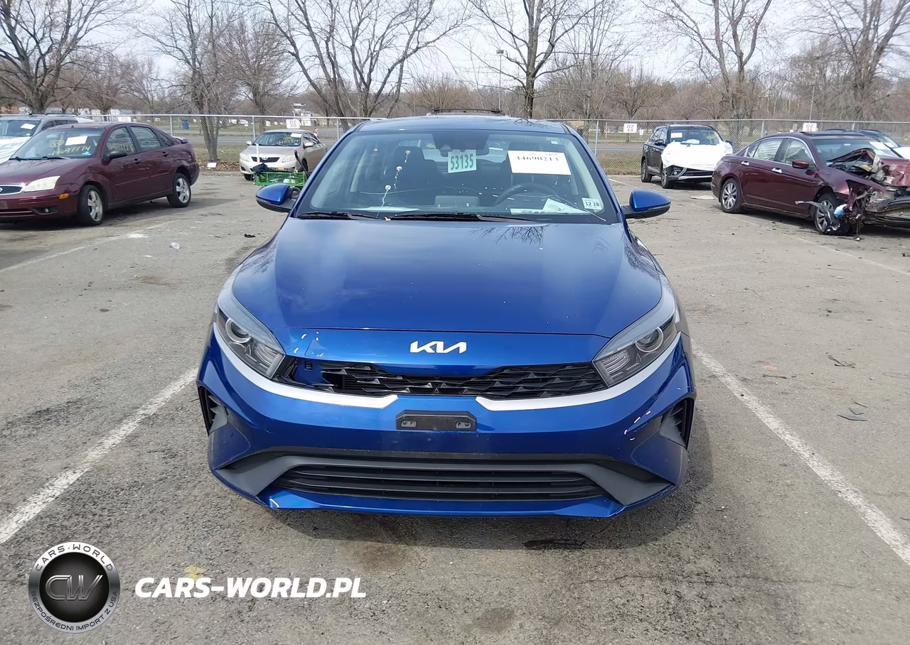 2023 Kia Forte Lxs VIN:3KPF24AD4PE553328 - 12
