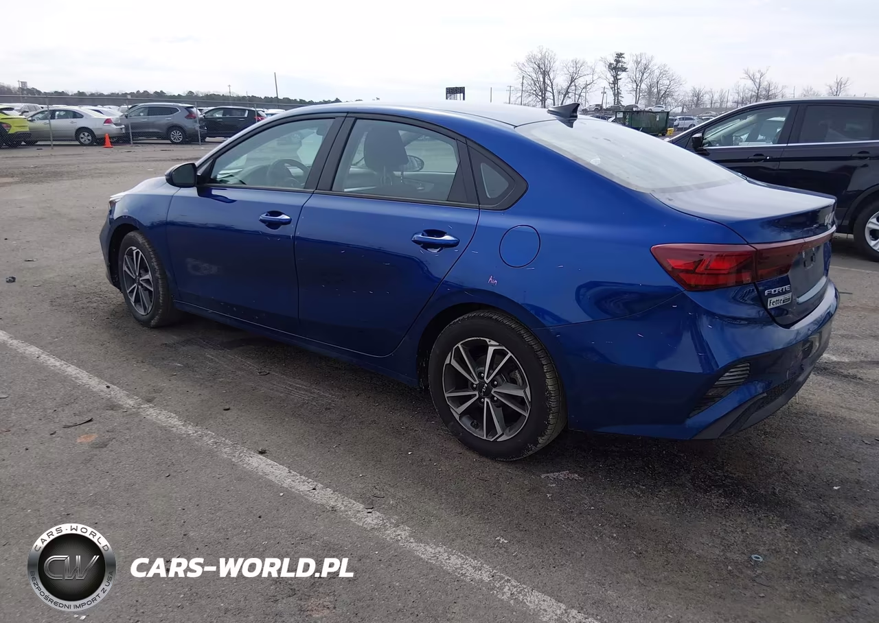 2023 Kia Forte Lxs VIN:3KPF24AD4PE553328 - 3