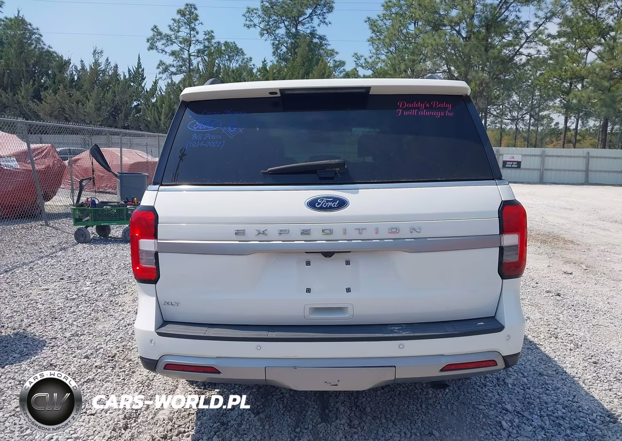 2023 Ford Expedition Xlt VIN:1FMJU1H80PEA66341 - 17