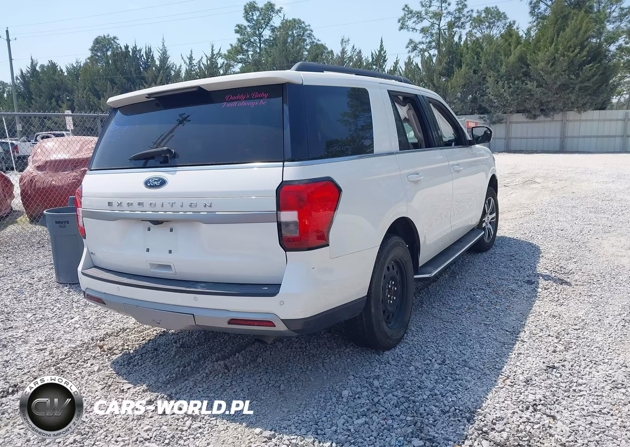 2023 Ford Expedition Xlt VIN:1FMJU1H80PEA66341 - 4