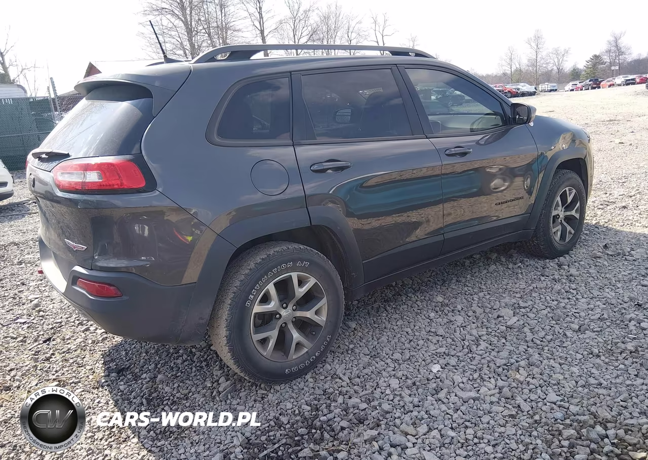 2017 Jeep Cherokee Trailhawk 4X4 VIN:1C4PJMBS8HW591222 - 4