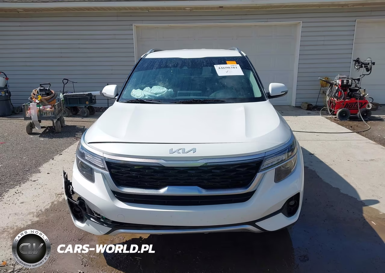 2023 Kia Seltos S VIN:KNDEU2AA1P7433583 - 13