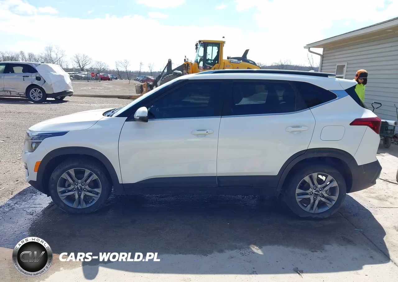 2023 Kia Seltos S VIN:KNDEU2AA1P7433583 - 15