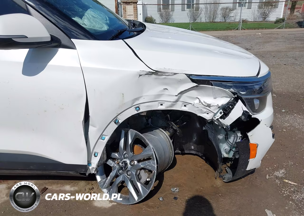 2023 Kia Seltos S VIN:KNDEU2AA1P7433583 - 18