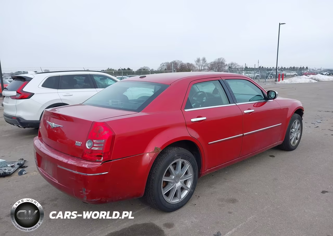 2010 Chrysler 300 Touring-Signature Series VIN:2C3CK5CV6AH302521 - 4