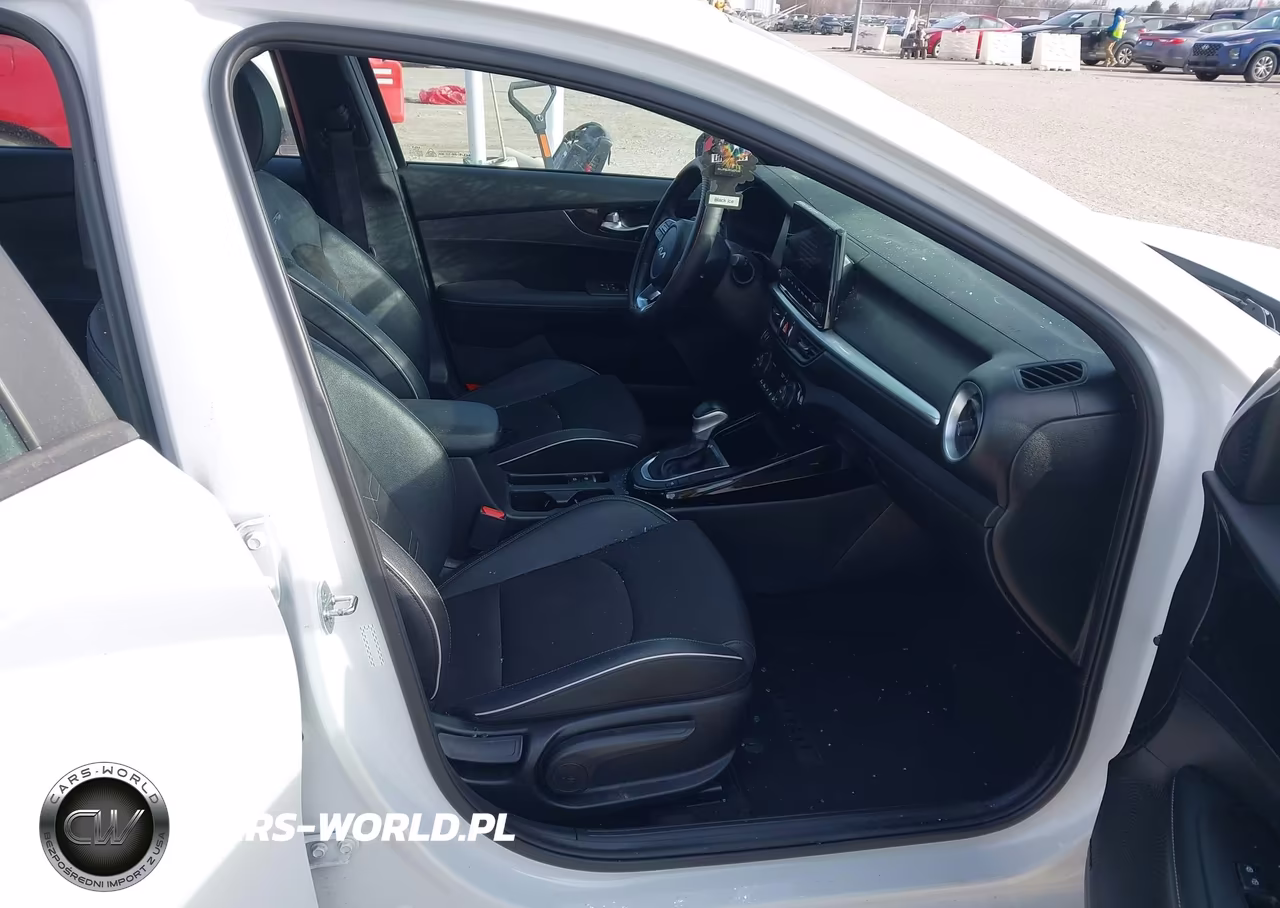 2023 Kia Forte Gt-Line VIN:3KPF54AD4PE616774 - 5