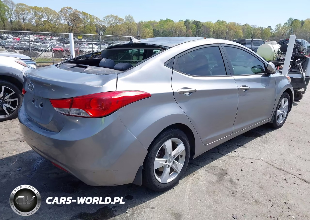 2013 Hyundai Elantra Gls VIN:KMHDH4AE0DU665616 - 4