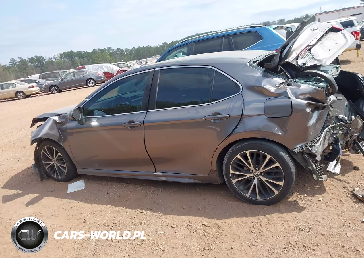 2018 Toyota Camry Se VIN:4T1B11HK3JU141541 - 14