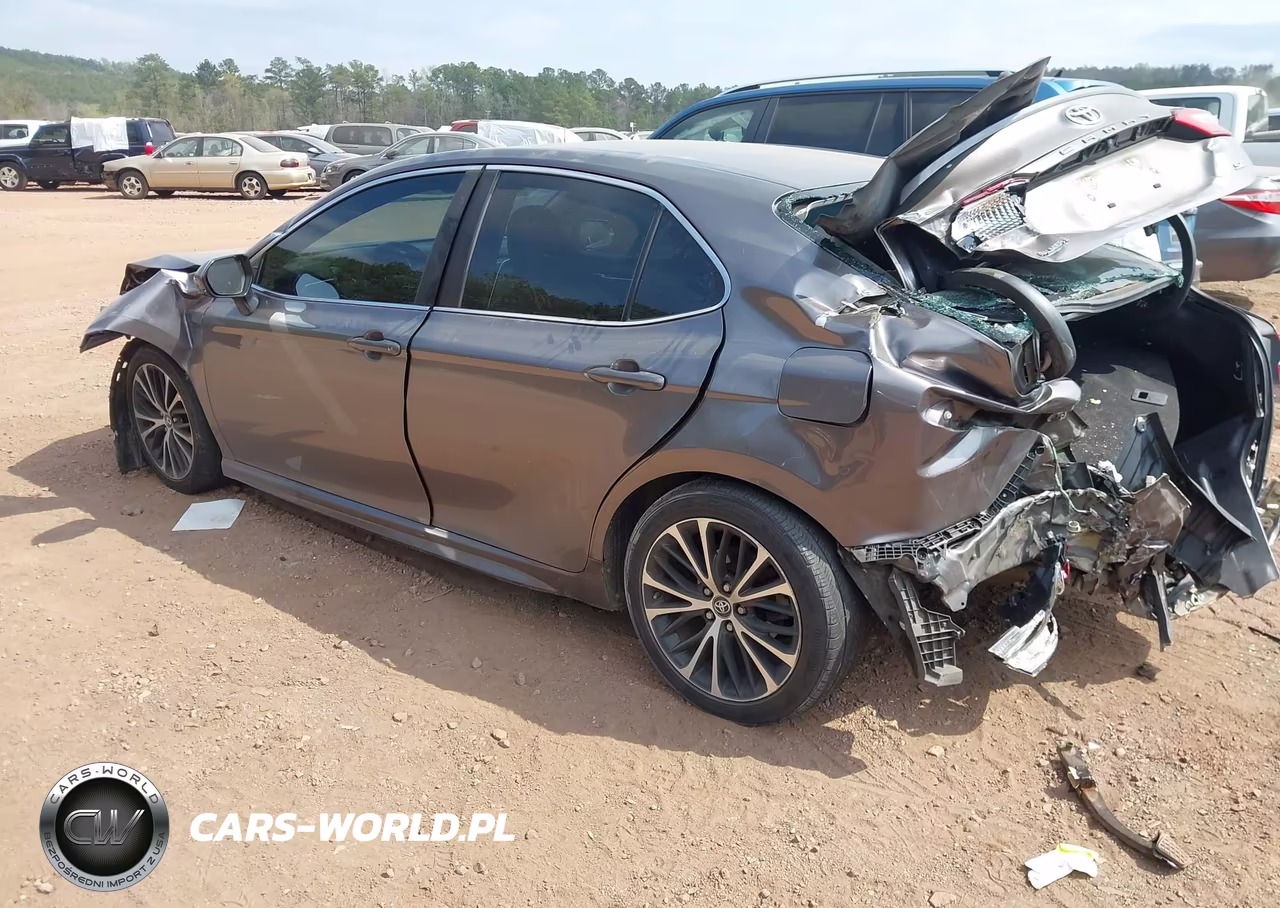 2018 Toyota Camry Se VIN:4T1B11HK3JU141541 - 3