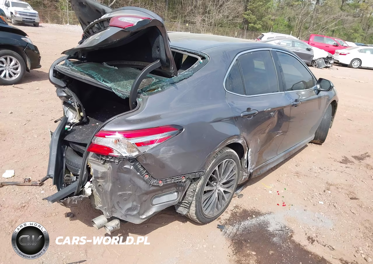 2018 Toyota Camry Se VIN:4T1B11HK3JU141541 - 4