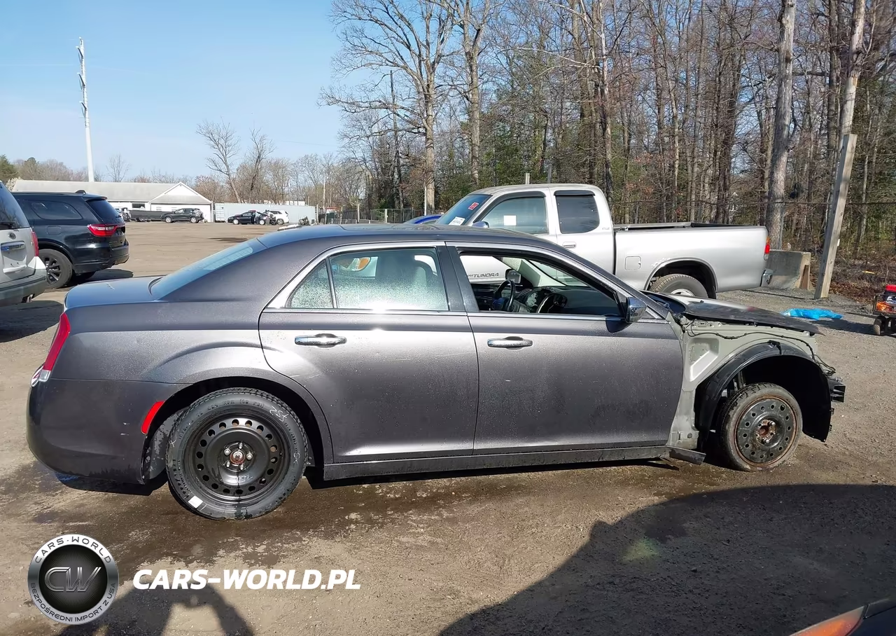 2017 Chrysler 300C VIN:2C3CCAEG8HH579718 - 13