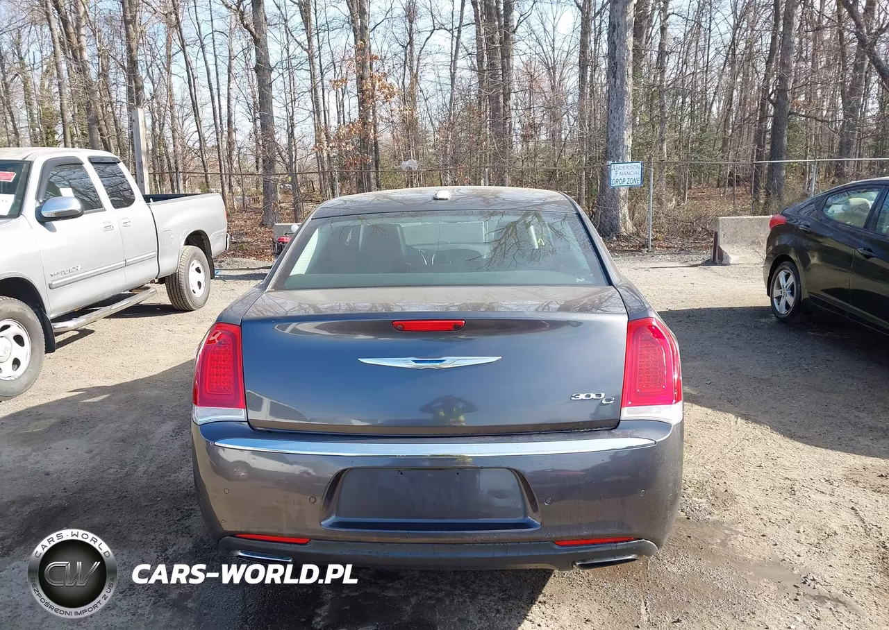 2017 Chrysler 300C VIN:2C3CCAEG8HH579718 - 16