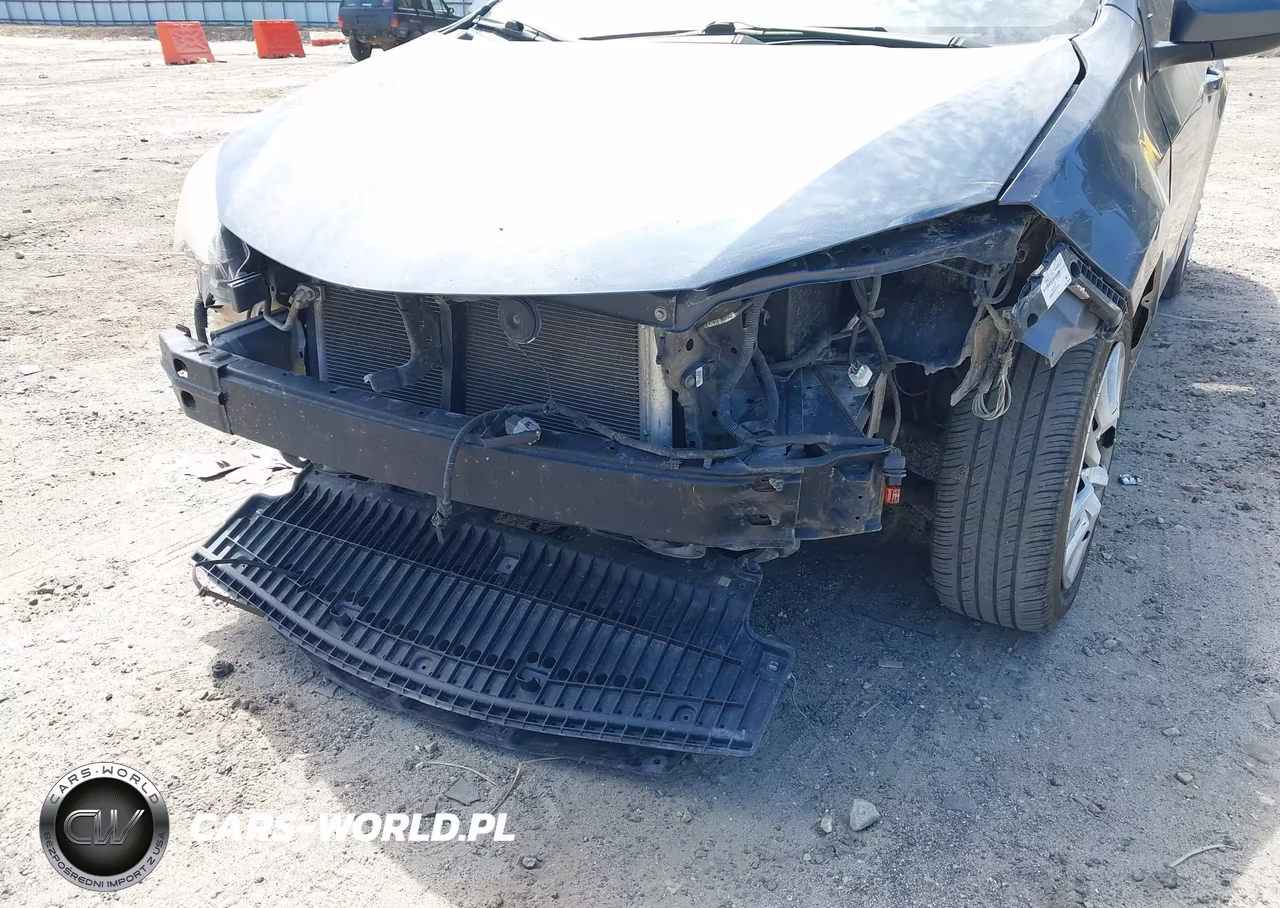 2017 Toyota Corolla Le VIN:5YFBURHE3HP724736 - 6