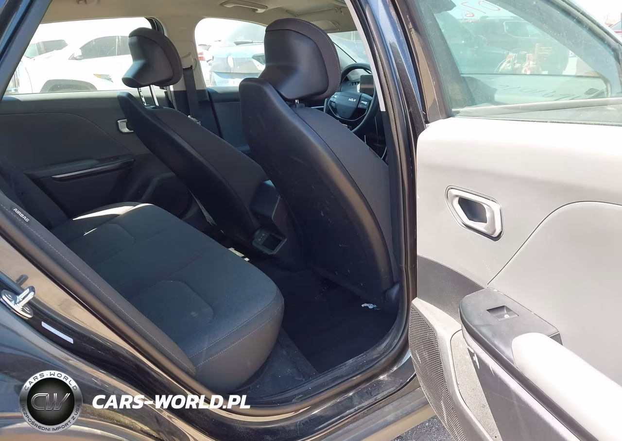 2025 Kia K4 Lxs VIN:3KPFT4DE5SE016624 - 8