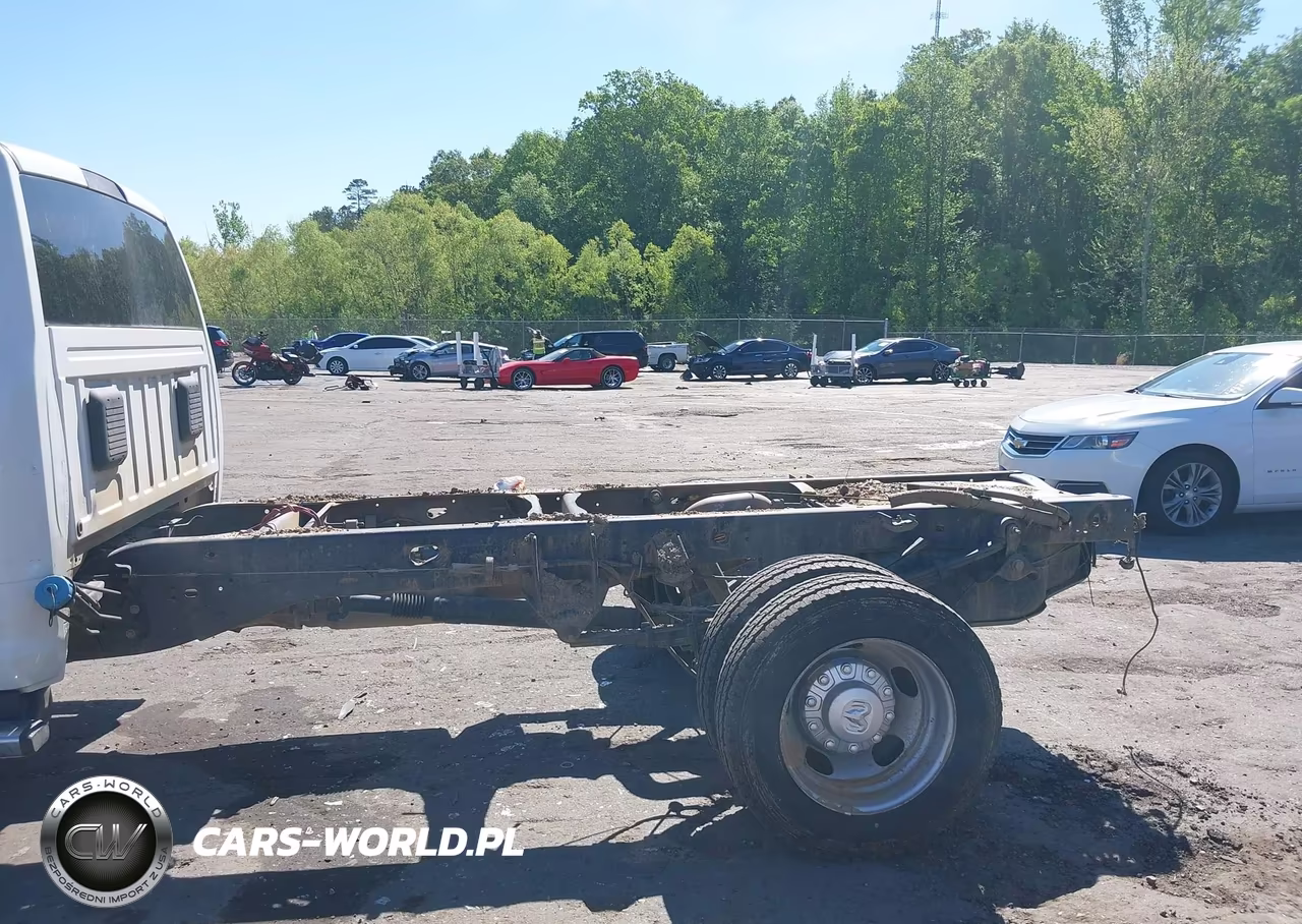 2022 Ram 4500 Chassis Tradesman-Slt-Laramie-Limited VIN:3C7WRLFL9NG314660 - 11