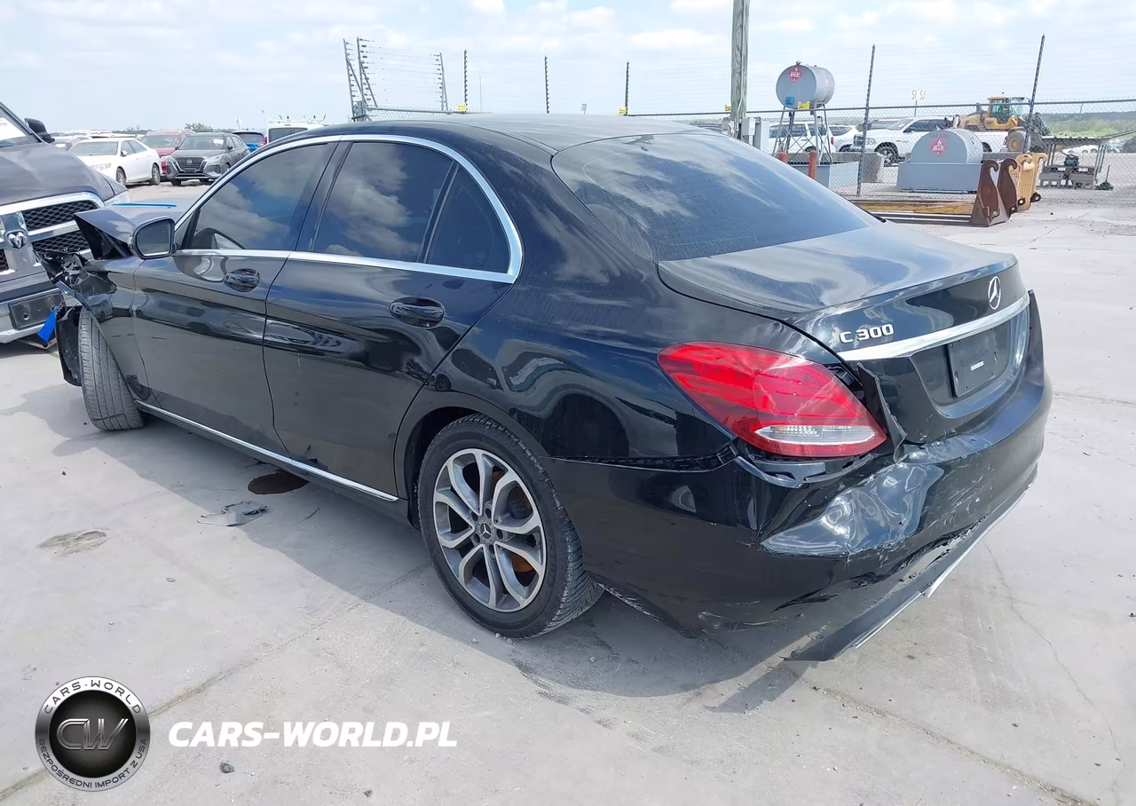 2017 Mercedes-Benz C 300 VIN:55SWF4JB3HU217599 - 3