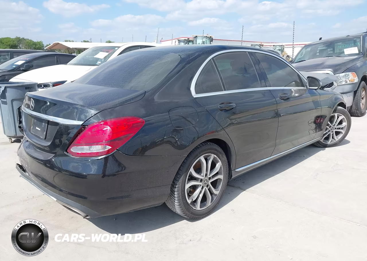 2017 Mercedes-Benz C 300 VIN:55SWF4JB3HU217599 - 4