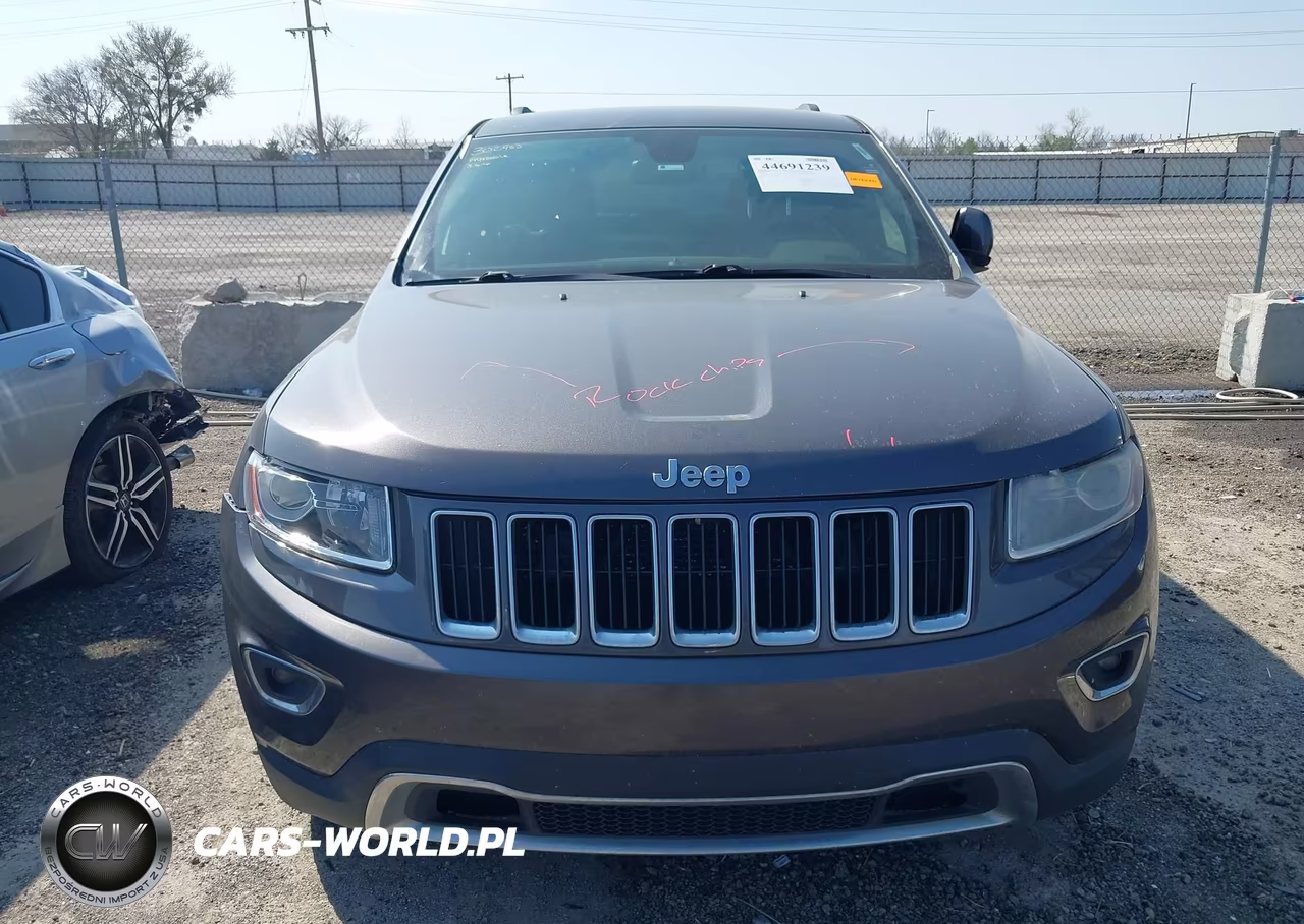 2016 Jeep Grand Cherokee Laredo VIN:1C4RJEAG2GC358528 - 13