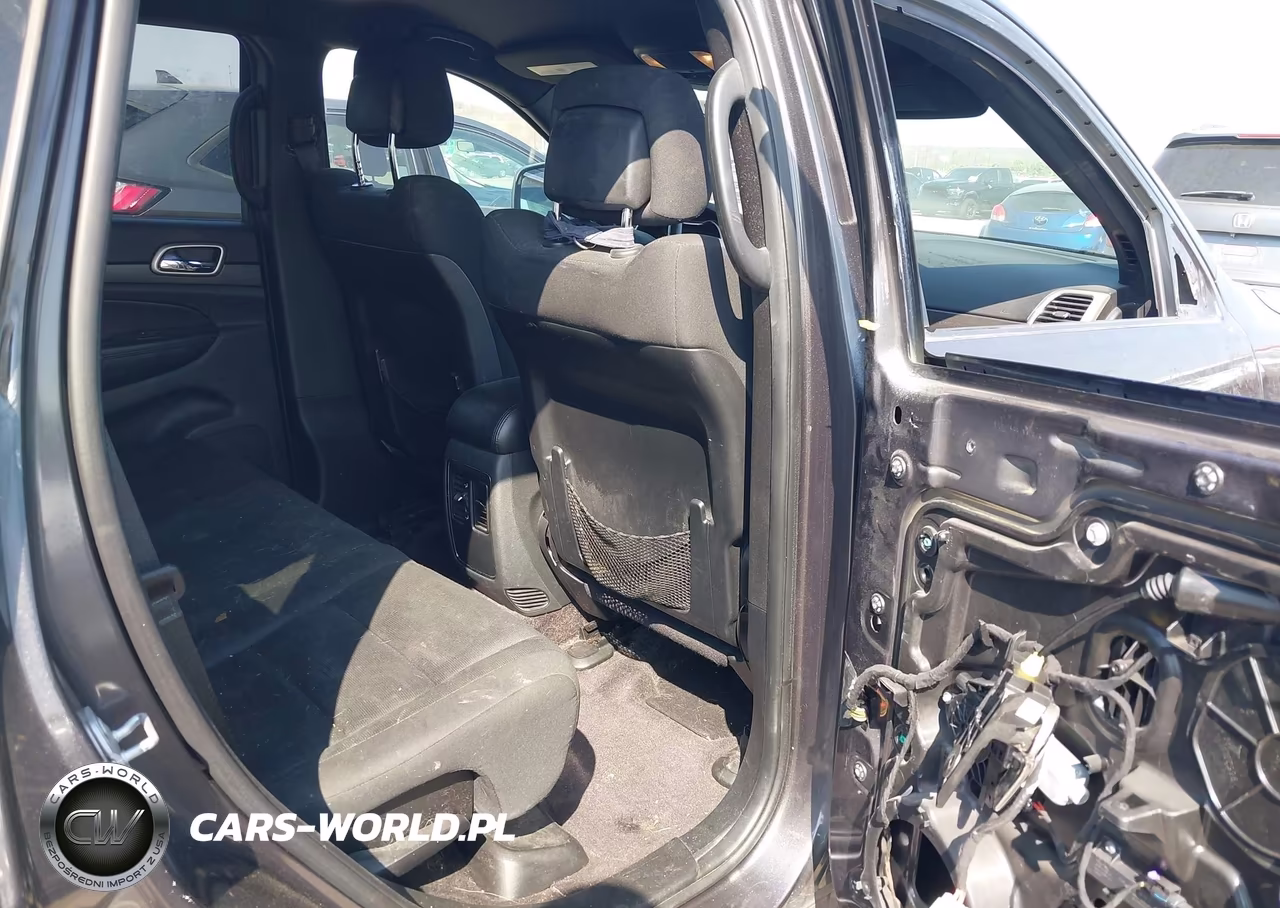 2016 Jeep Grand Cherokee Laredo VIN:1C4RJEAG2GC358528 - 8