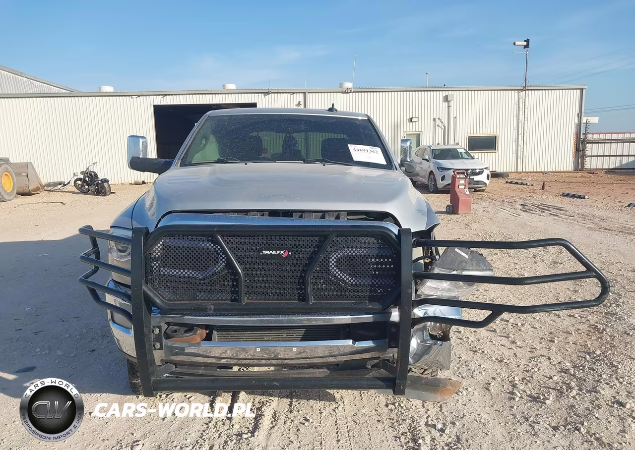 2015 Ram 2500 Laramie VIN:3C6UR5FL3FG515897 - 12