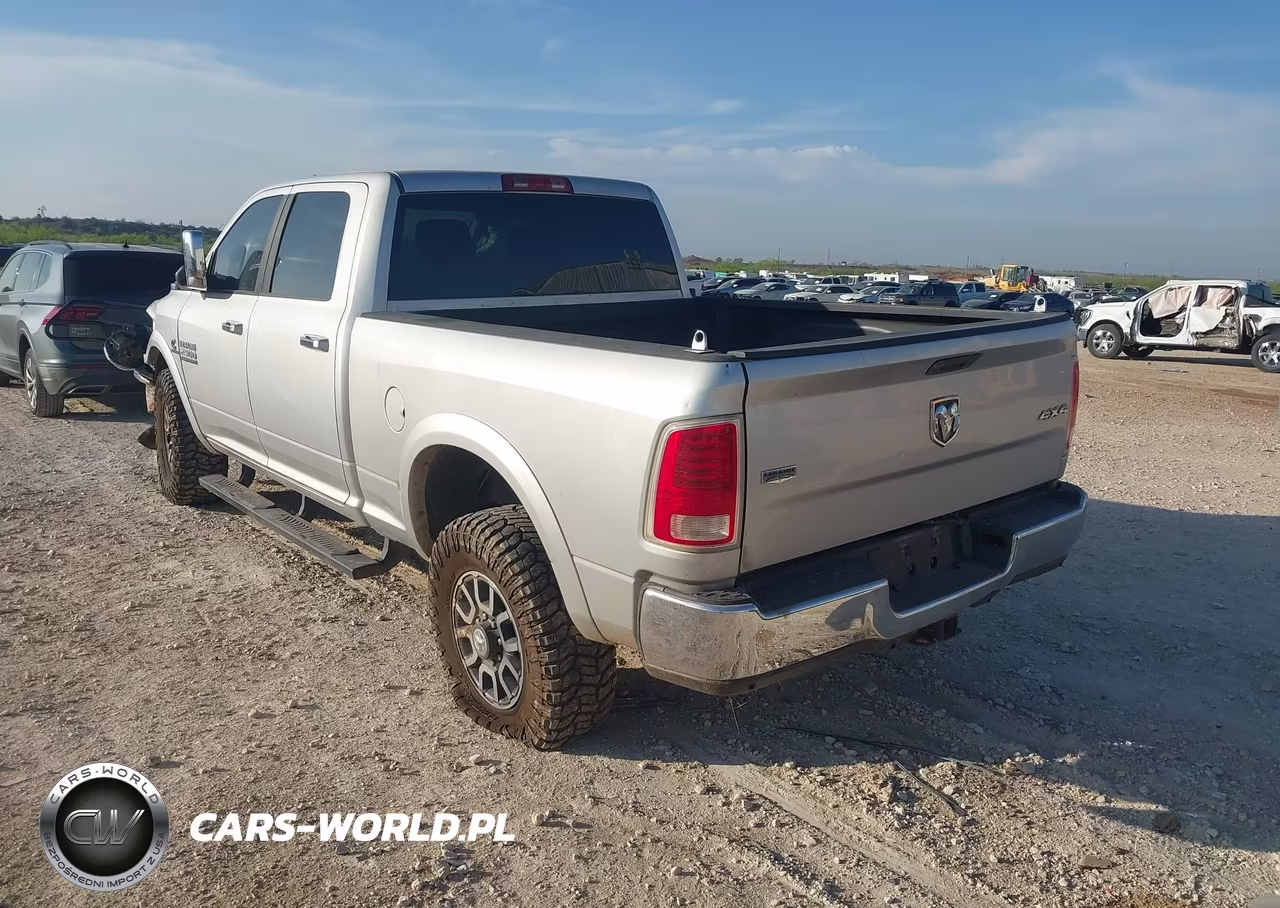 2015 Ram 2500 Laramie VIN:3C6UR5FL3FG515897 - 3