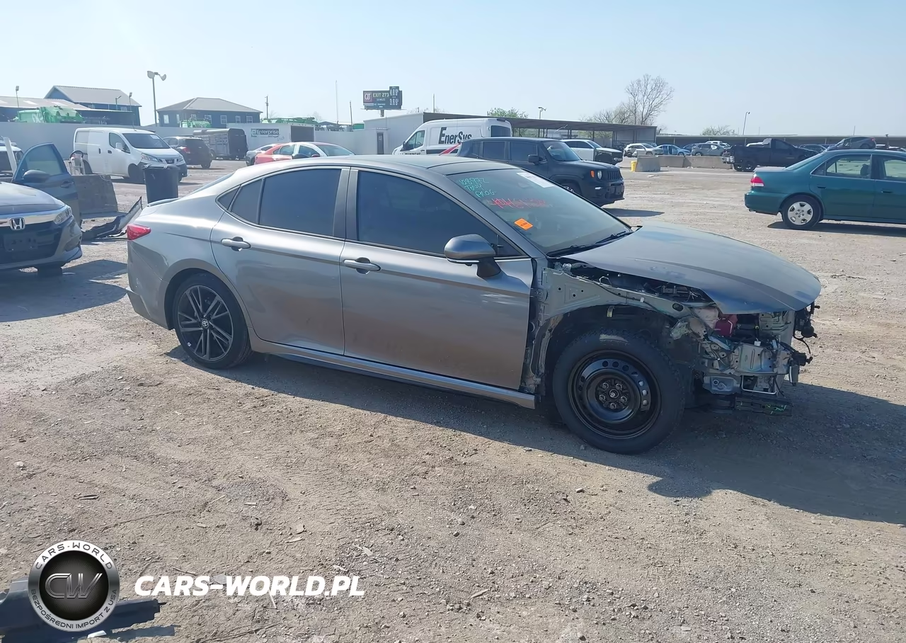2025 Toyota Camry Xse VIN:4T1DAACK2SU574740 - 14