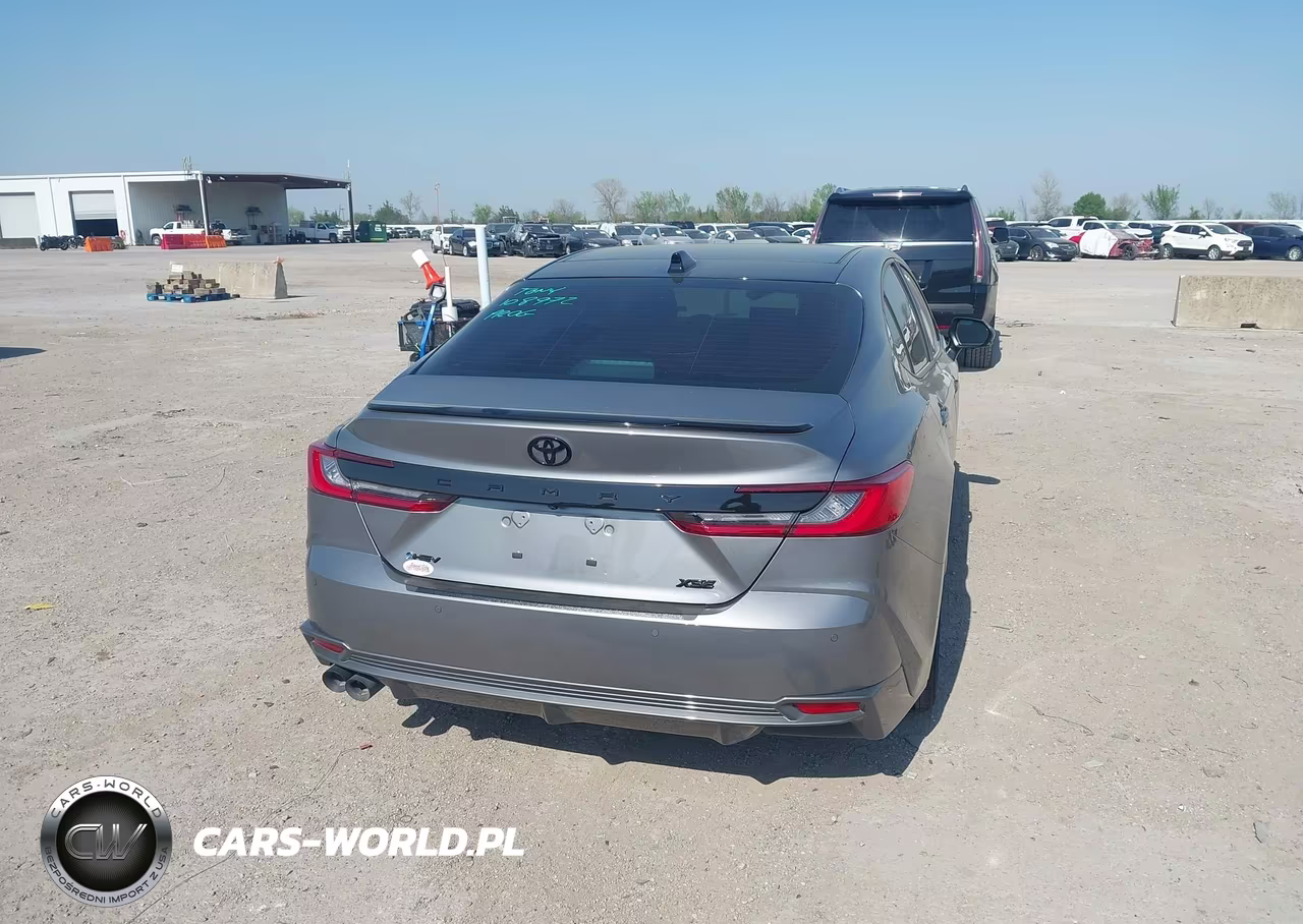 2025 Toyota Camry Xse VIN:4T1DAACK2SU574740 - 17