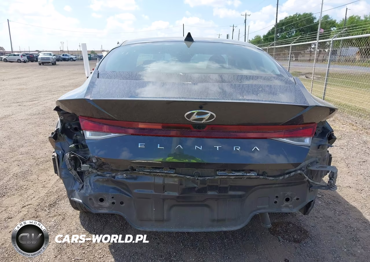 2022 Hyundai Elantra Sel VIN:5NPLM4AG1NH079273 - 17