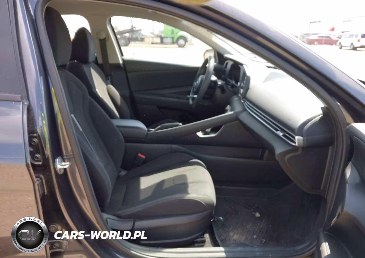 2022 Hyundai Elantra Sel VIN:5NPLM4AG1NH079273 - 5