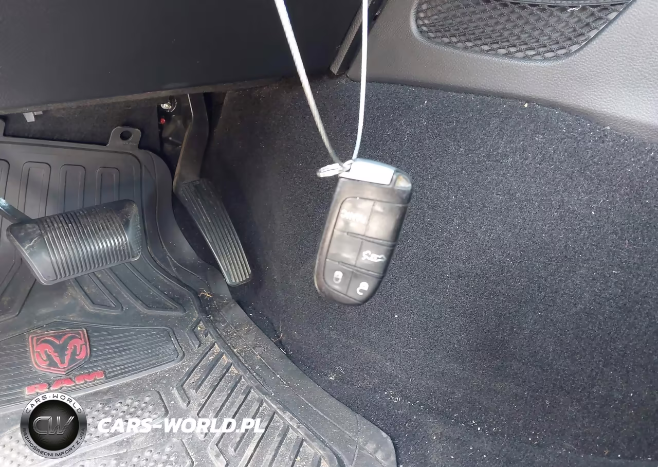 2019 Dodge Challenger Sxt VIN:2C3CDZAG0KH635417 - 11