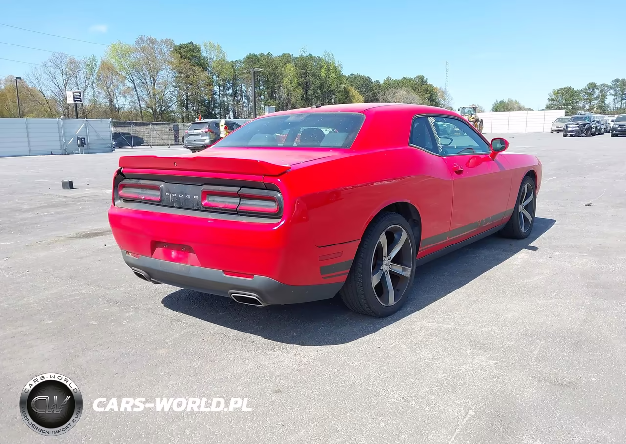2019 Dodge Challenger Sxt VIN:2C3CDZAG0KH635417 - 4