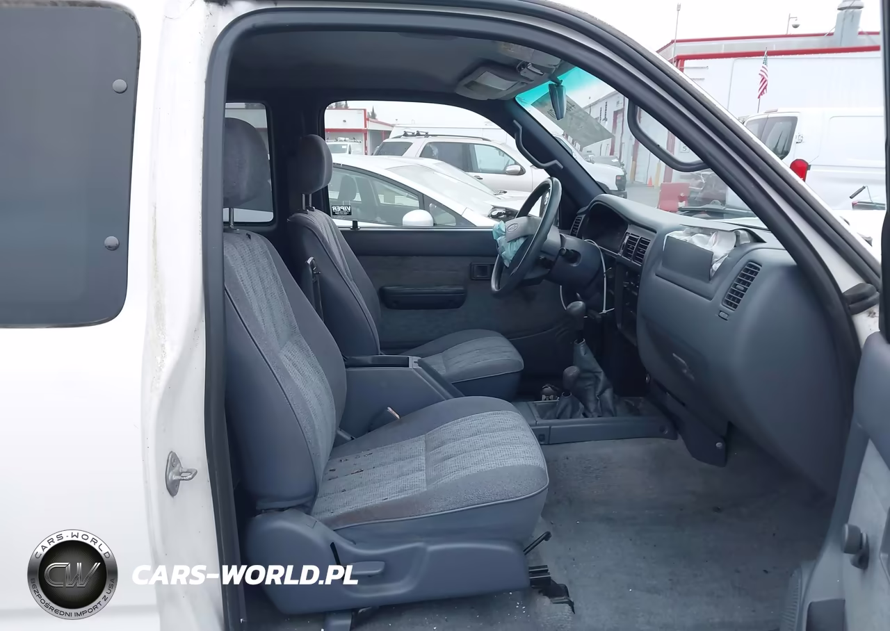 1999 Toyota Tacoma VIN:4TAWN72N9XZ467433 - 5