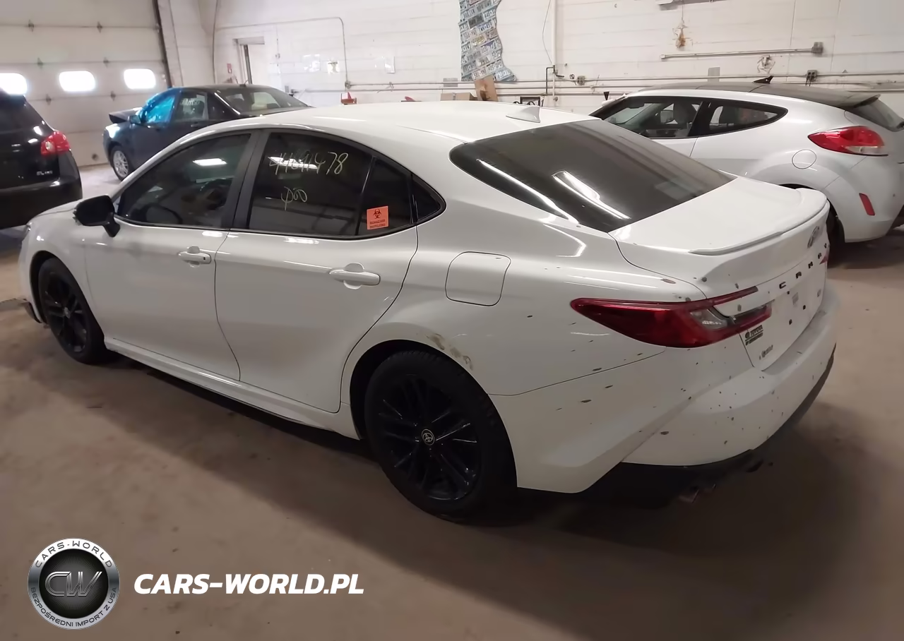 2025 Toyota Camry Se VIN:4T1DAACKXSU018532 - 3