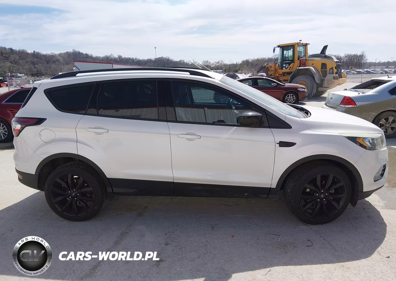2017 Ford Escape Se VIN:1FMCU0GD8HUC61676 - 13