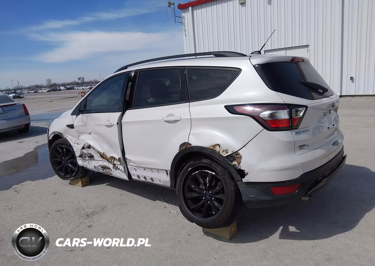 2017 Ford Escape Se VIN:1FMCU0GD8HUC61676 - 3