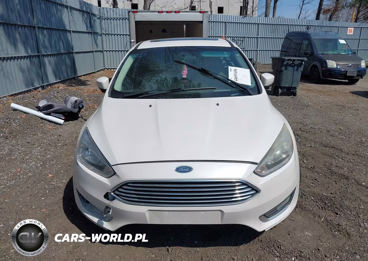 2018 Ford Focus Titanium VIN:1FADP3N24JL283209 - 11