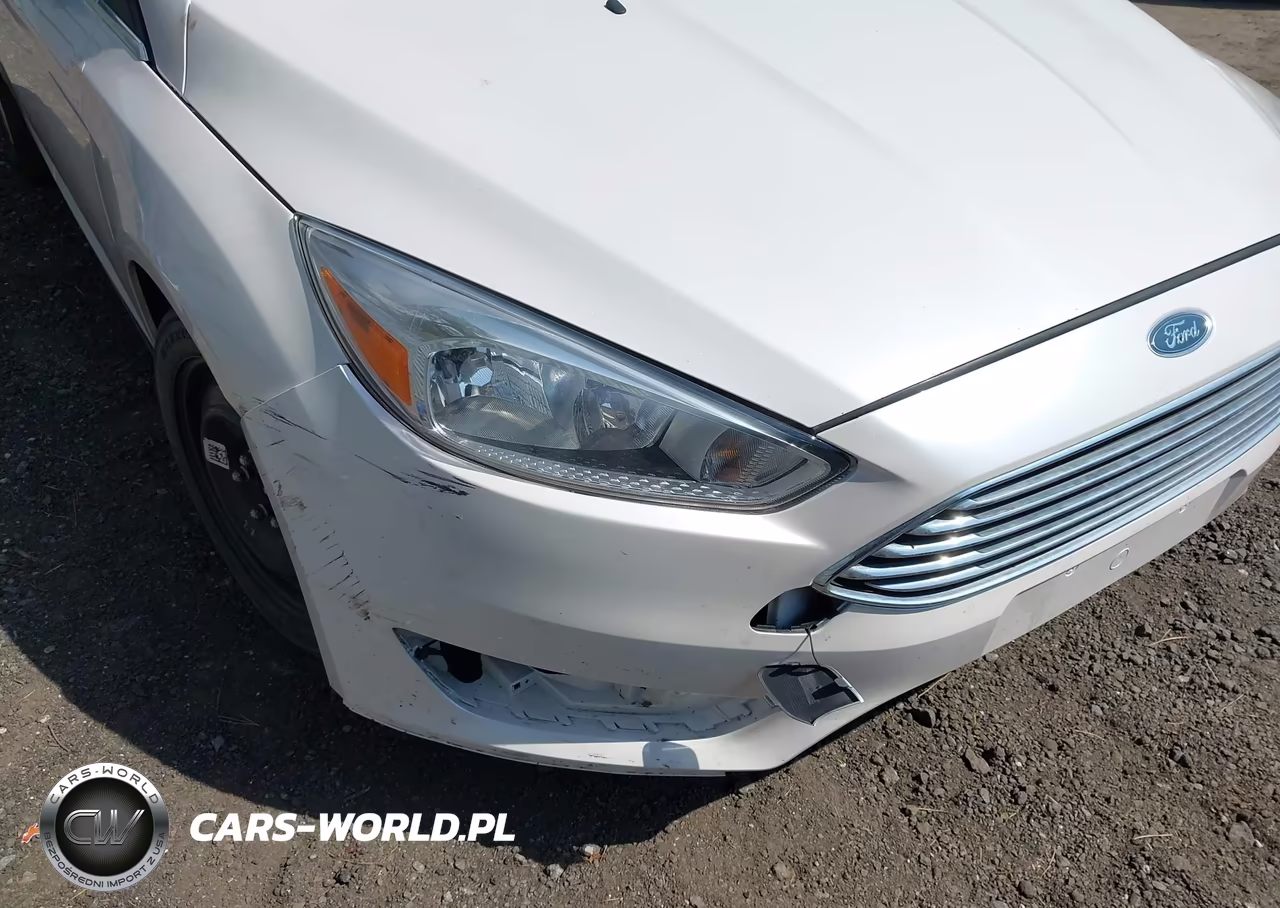 2018 Ford Focus Titanium VIN:1FADP3N24JL283209 - 6