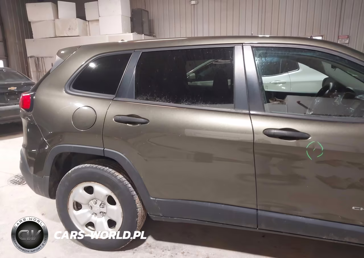 2015 Jeep Cherokee Sport VIN:1C4PJMAB1FW593568 - 13