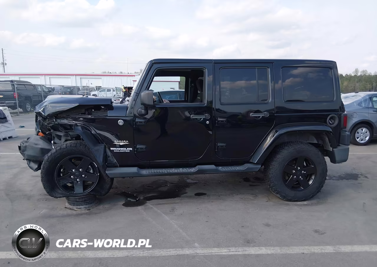 2013 Jeep Wrangler Unlimited Sahara VIN:1C4BJWEGXDL570204 - 14