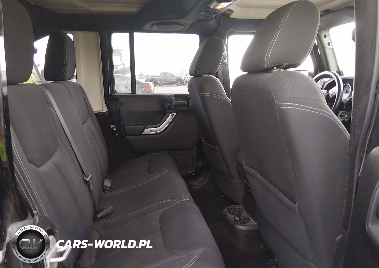 2013 Jeep Wrangler Unlimited Sahara VIN:1C4BJWEGXDL570204 - 8