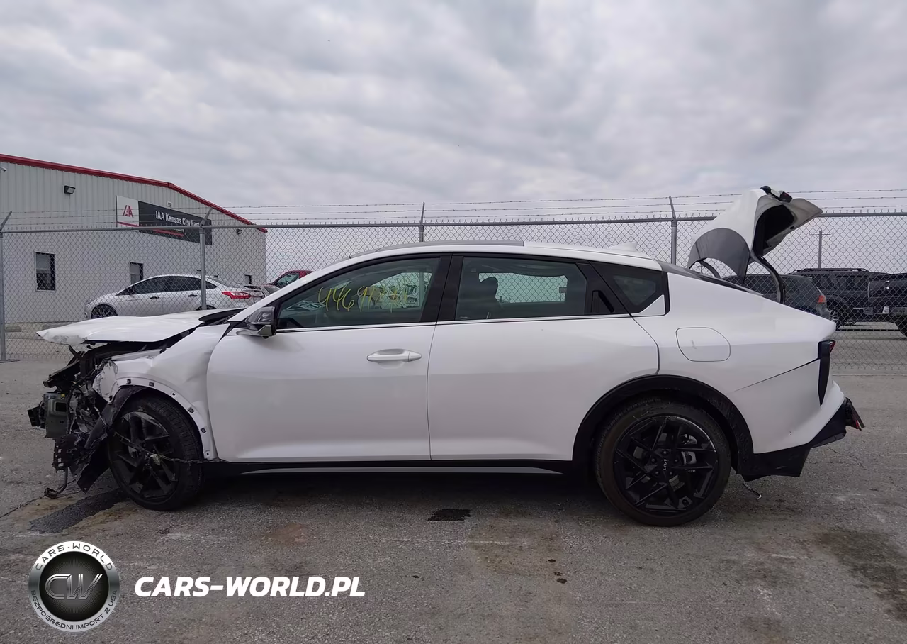 2025 Kia K4 Gt-Line Turbo VIN:3KPFW4DC7SE069816 - 15