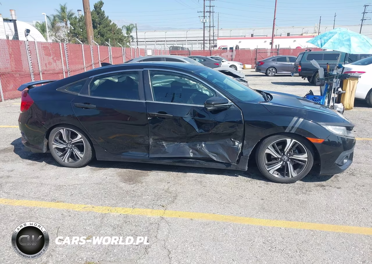 2017 Honda Civic Touring VIN:19XFC1F90HE005960 - 13