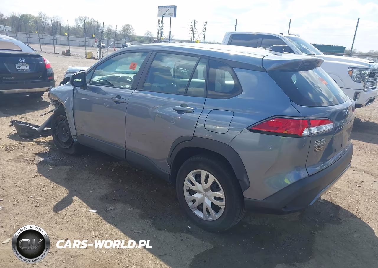 2022 Toyota Corolla Cross L VIN:7MUAAAAG1NV024837 - 3