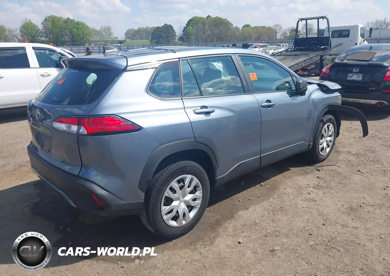 2022 Toyota Corolla Cross L VIN:7MUAAAAG1NV024837 - 4