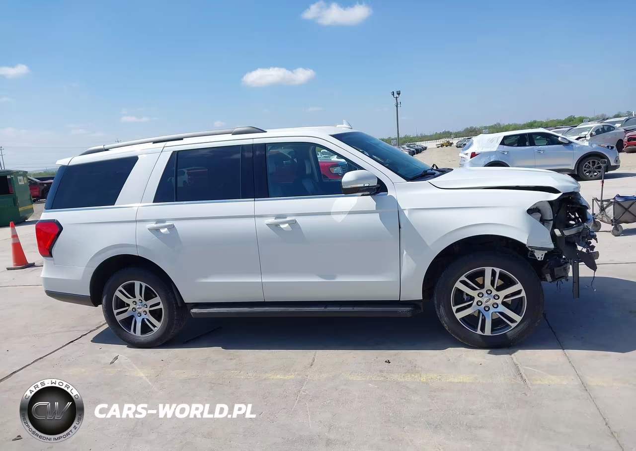 2024 Ford Expedition Xlt VIN:1FMJU1H89REA40694 - 14