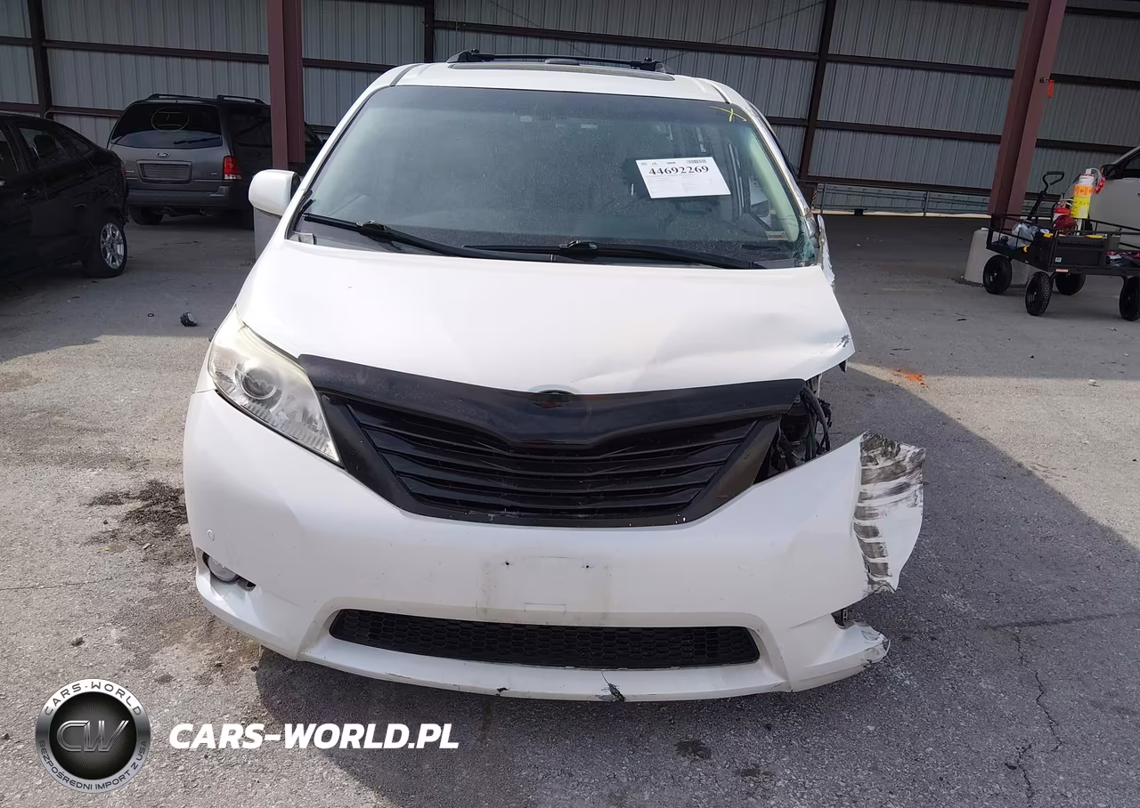 2011 Toyota Sienna Limited V6 VIN:5TDYK3DC3BS097830 - 13
