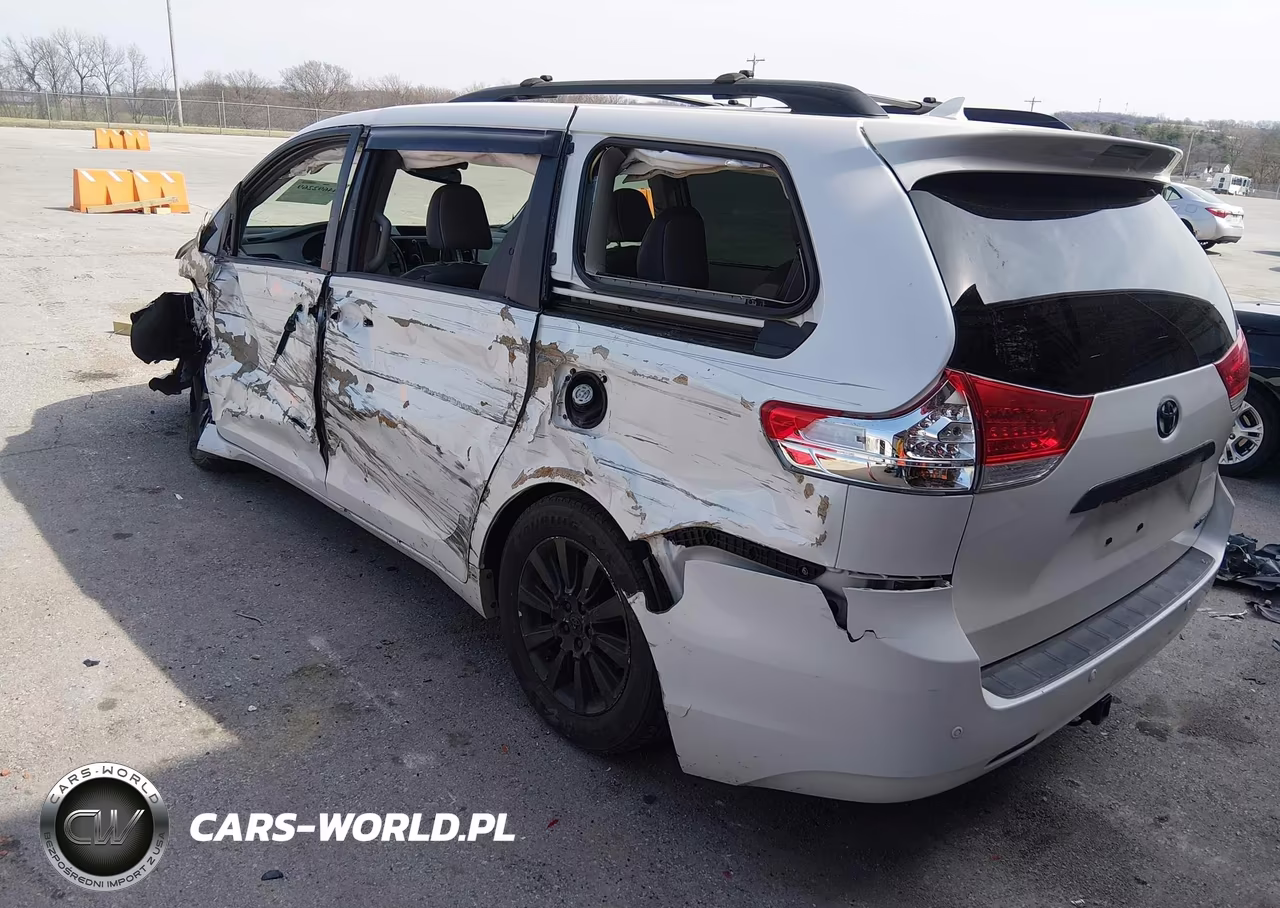 2011 Toyota Sienna Limited V6 VIN:5TDYK3DC3BS097830 - 3