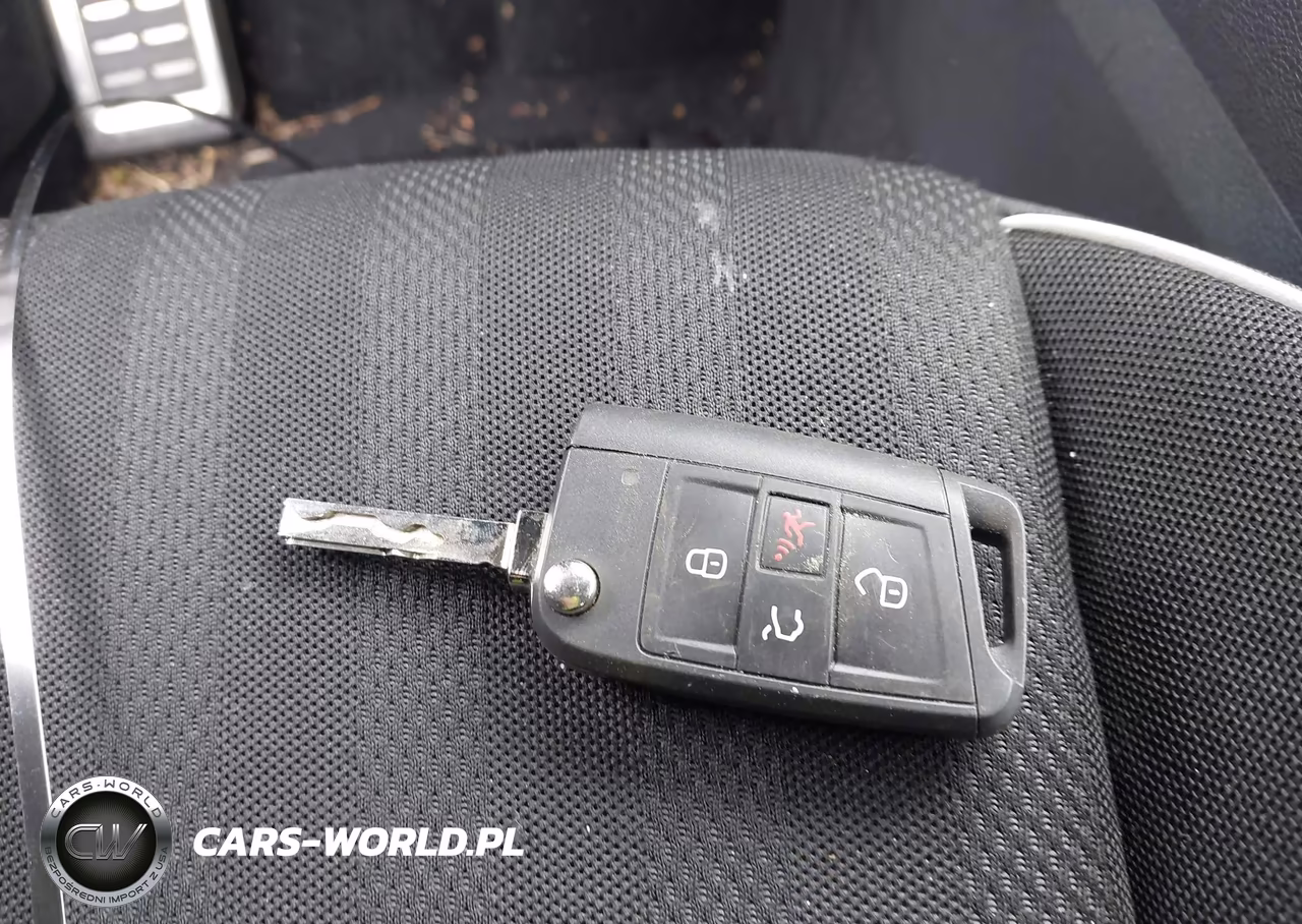2023 Volkswagen Jetta 1.5T Sport VIN:3VWBM7BU0PM011106 - 11