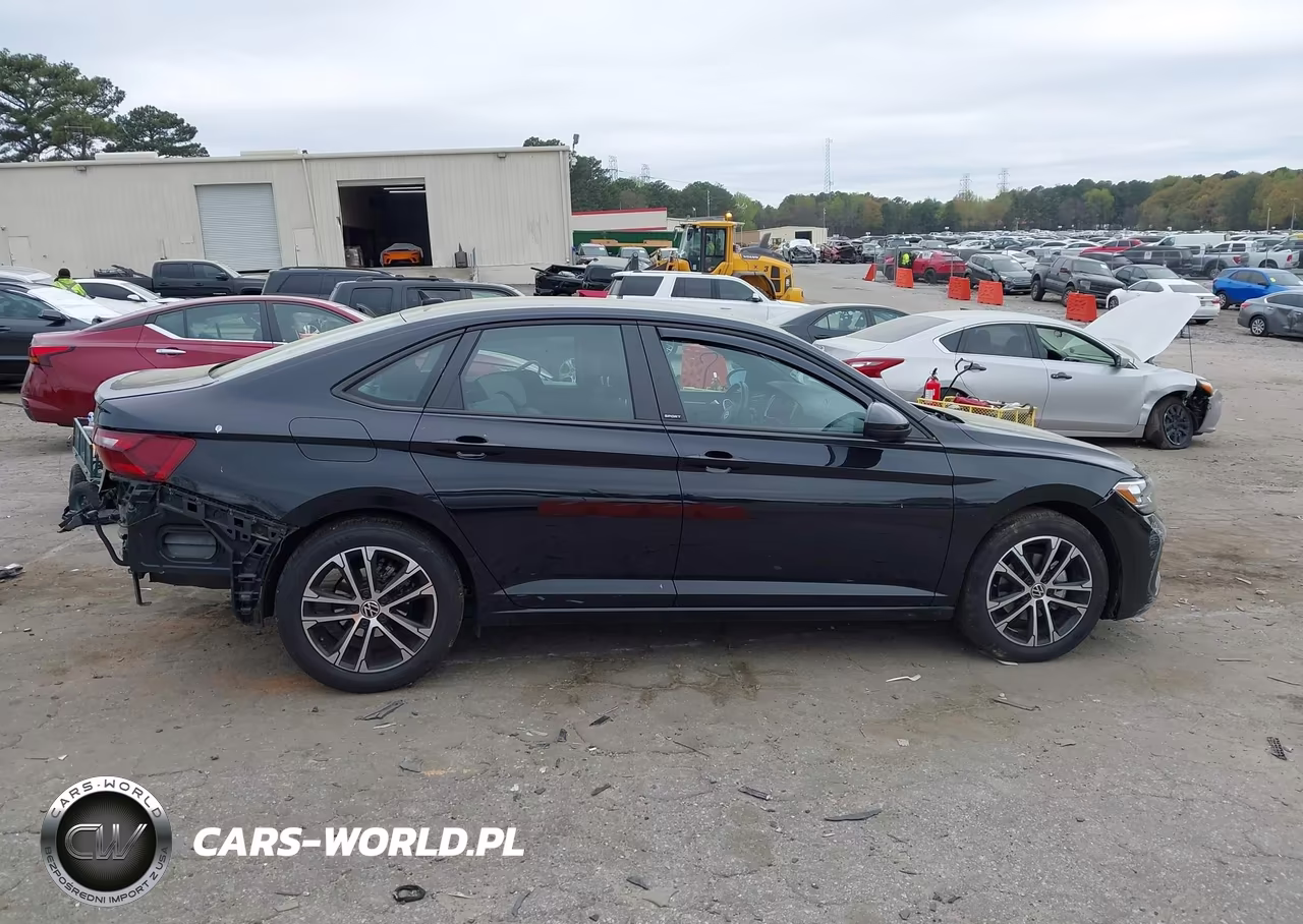2023 Volkswagen Jetta 1.5T Sport VIN:3VWBM7BU0PM011106 - 13